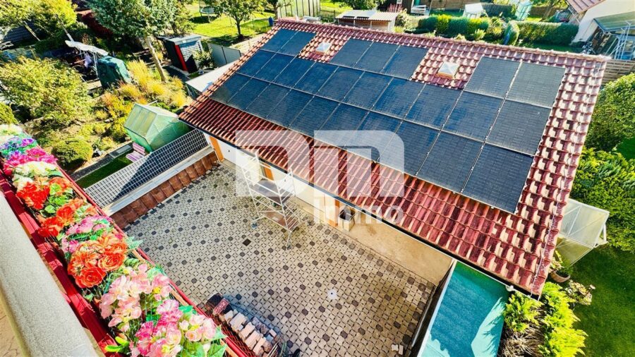 Vollvermietetes Dreifamilienhaus nach WEG geteilt mit Nebegebäude in Traumlage - Nebengebäude / Doppelgarage / Carport